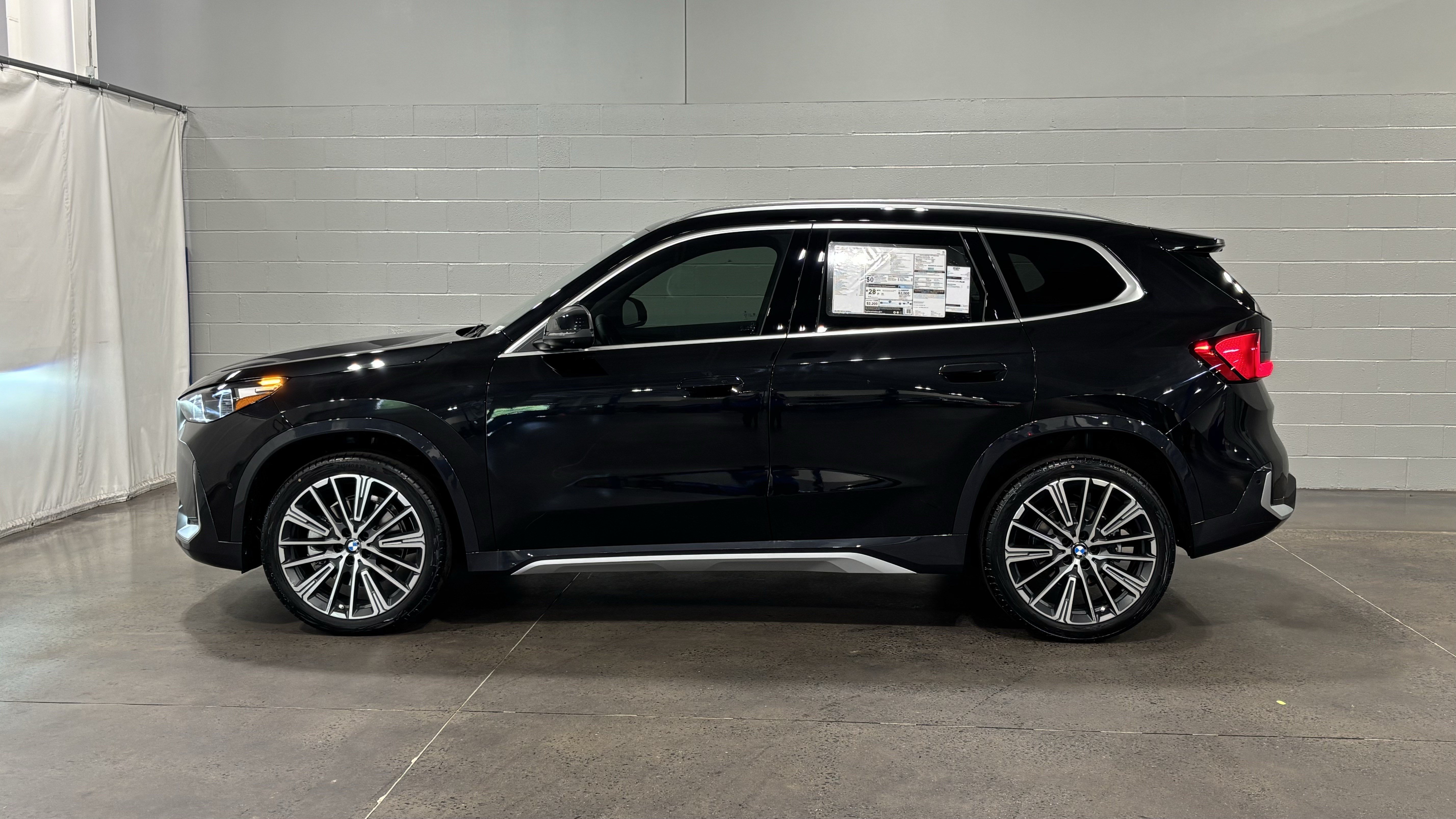 Used 2026 BMW X1 xDrive28i w/ Technology Package AWD/4WD image 5