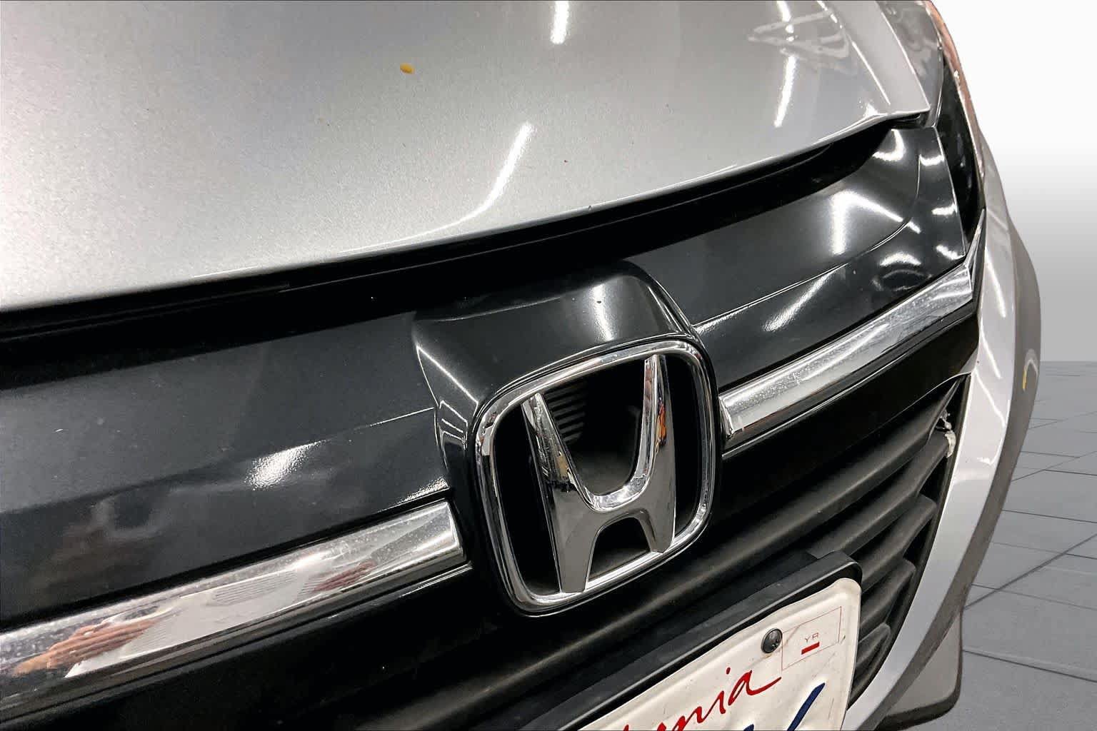Used 2017 Honda HR-V LX image 29