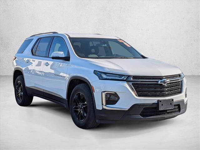 Used 2023 Chevrolet Traverse LT w/ Midnight/Sport Edition video 3