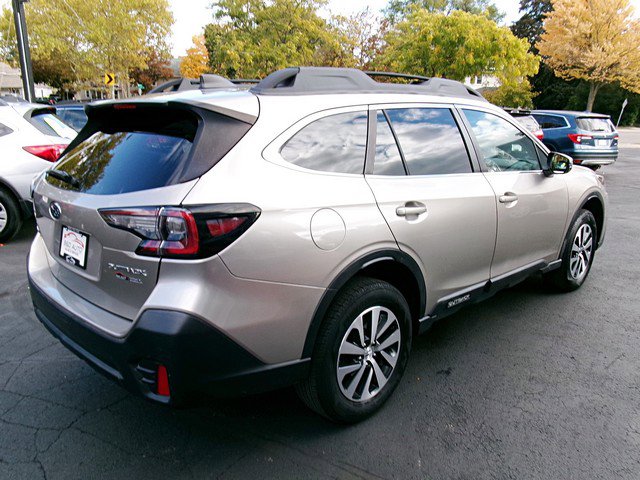 Used 2020 Subaru Outback Premium image 8