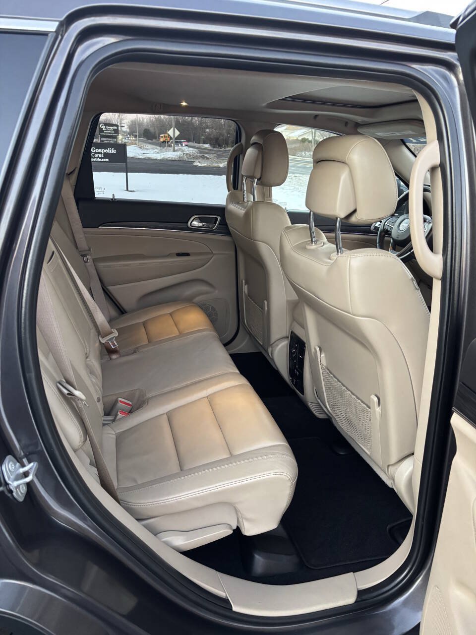 Used 2021 Jeep Grand Cherokee Limited AWD/4WD image 16