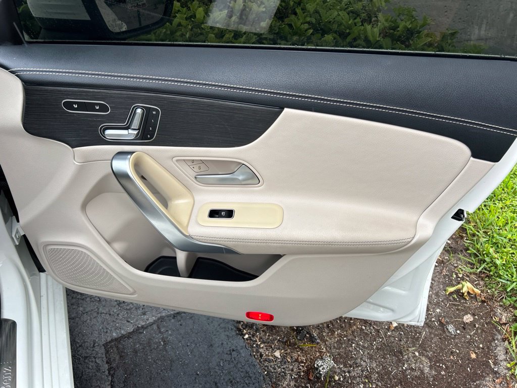 Used 2020 Mercedes-Benz CLA 250 image 41