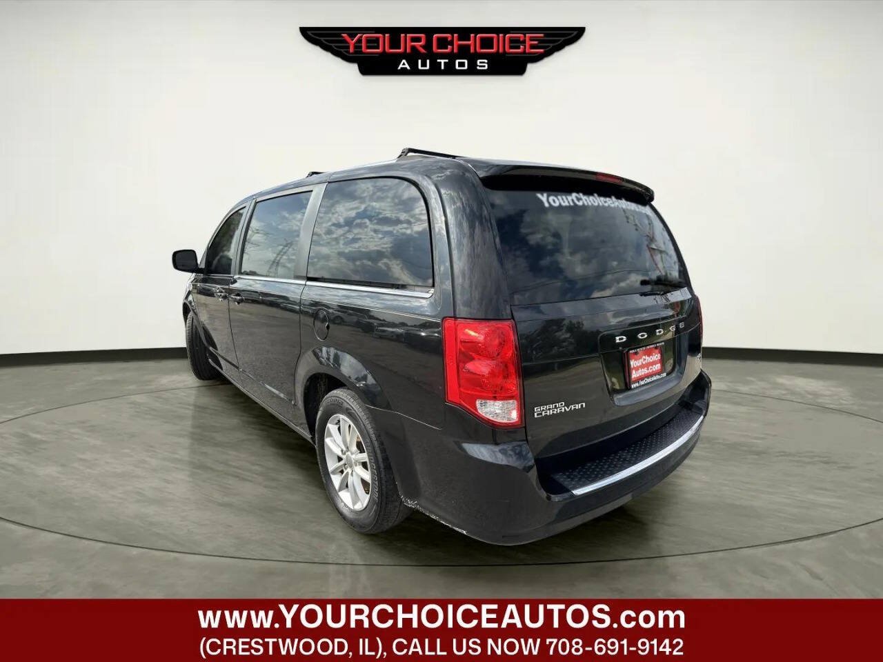 Used 2019 Dodge Grand Caravan SXT FWD image 3