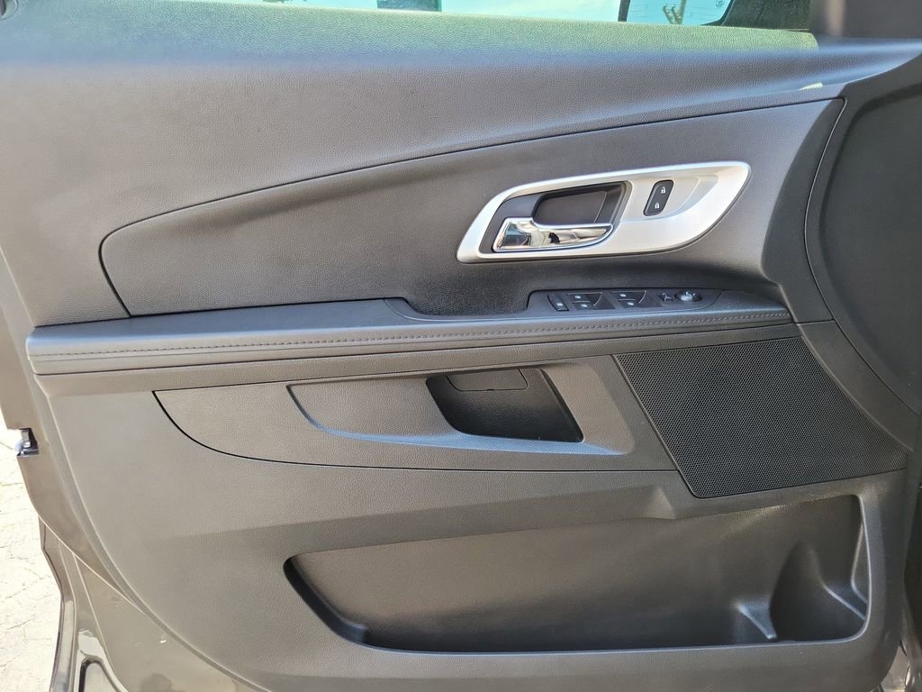 Used 2017 Chevrolet Equinox LT w/ Midnight Edition FWD image 15