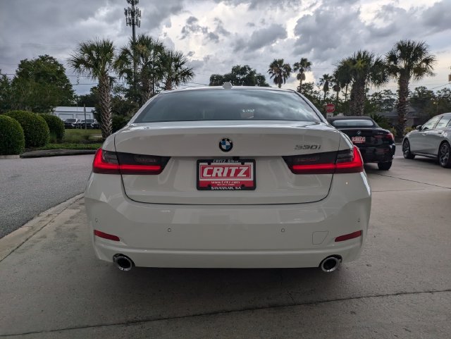 New 2026 BMW 330i Sedan w/ Premium Package RWD image 6