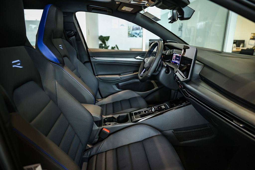 New 2026 Volkswagen Golf image 27