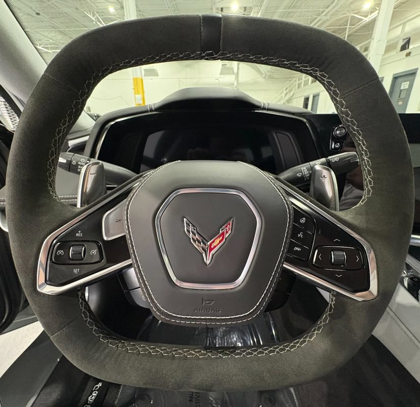 Used 2023 Chevrolet Corvette Stingray Premium Cpe w/ Battery Protection Package RWD image 14