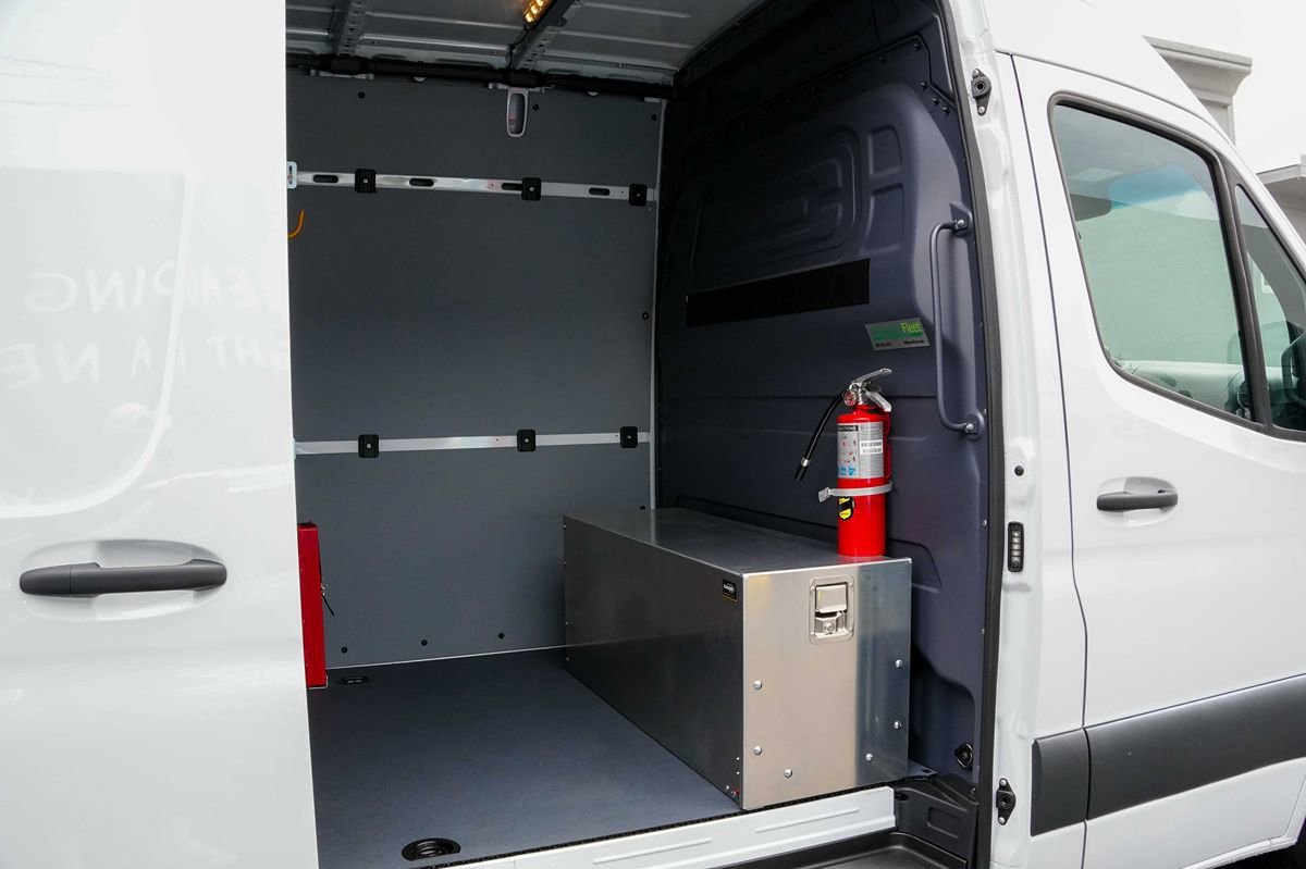 Used 2024 Mercedes-Benz eSprinter 170 Cargo image 26