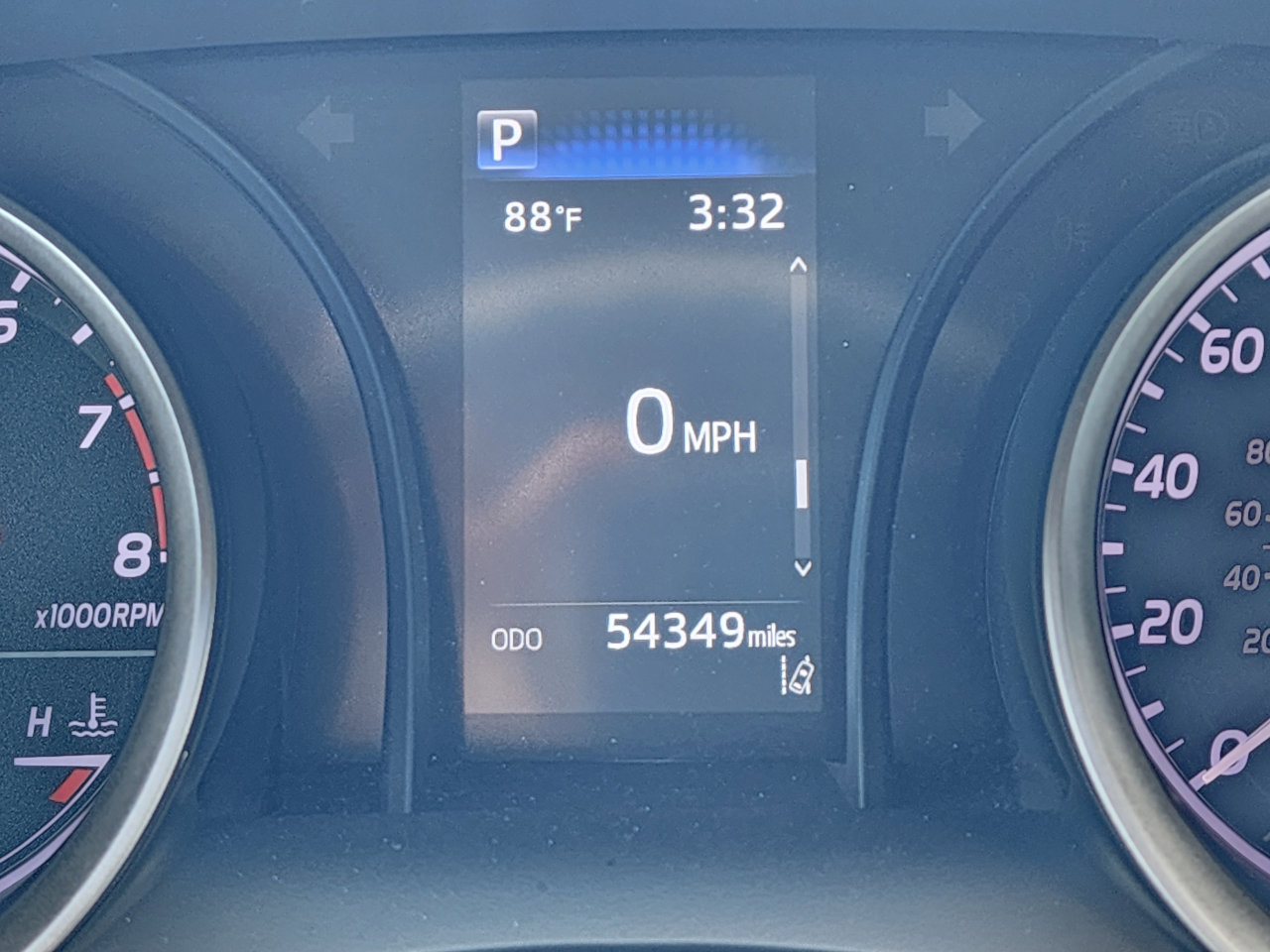 Used 2021 Toyota Camry LE image 19
