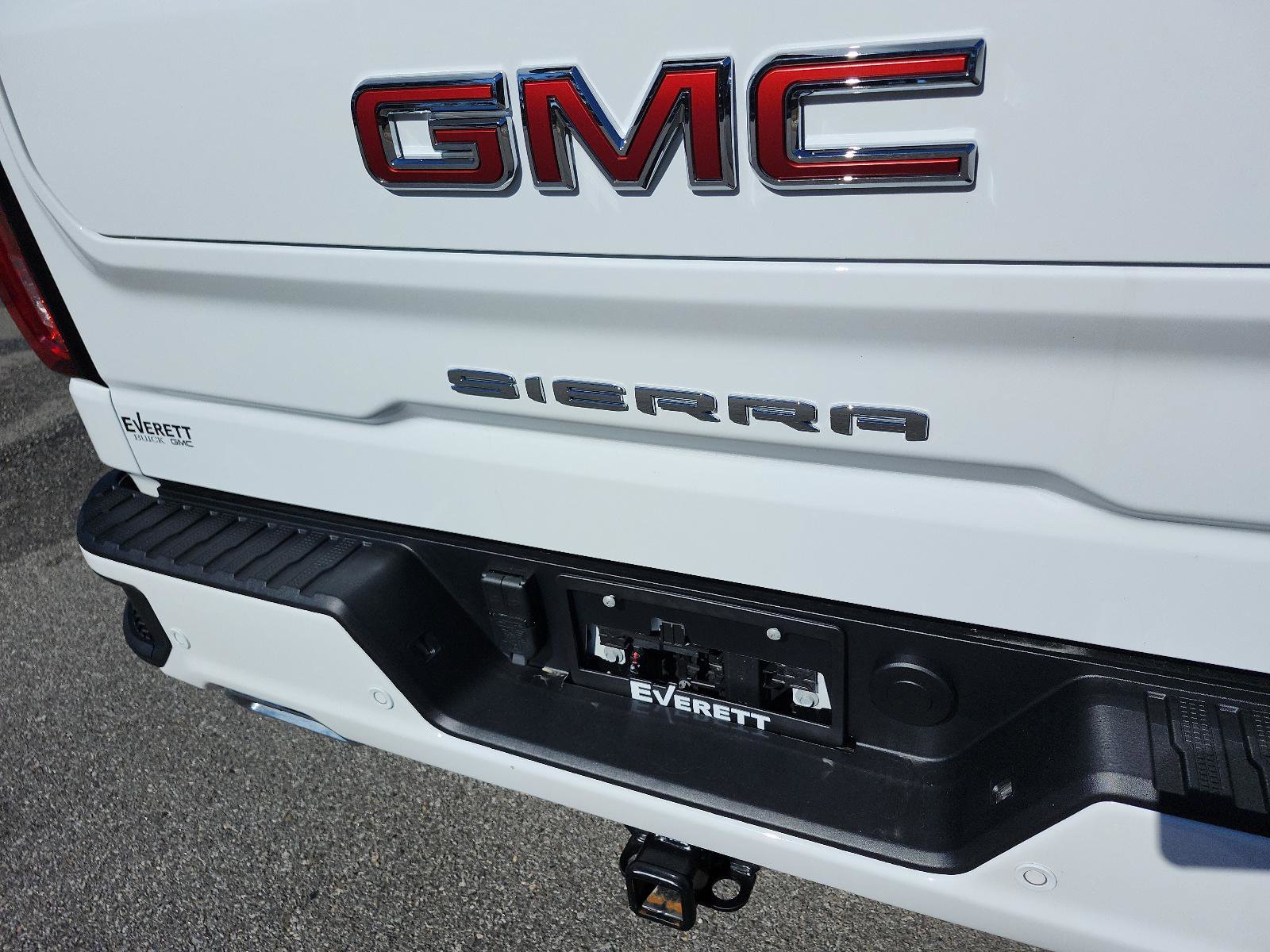 Certified 2025 GMC Sierra 1500 AT4 w/ AT4 Premium Package image 4