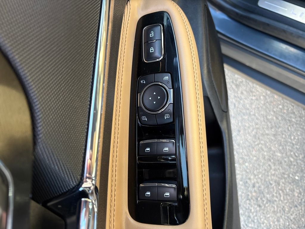 Used 2021 Lincoln Corsair Reserve w/ Equipment Group 201A image 11