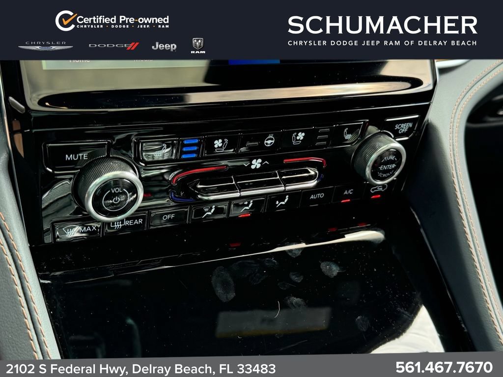 Certified 2023 Jeep Grand Cherokee Summit AWD/4WD image 29