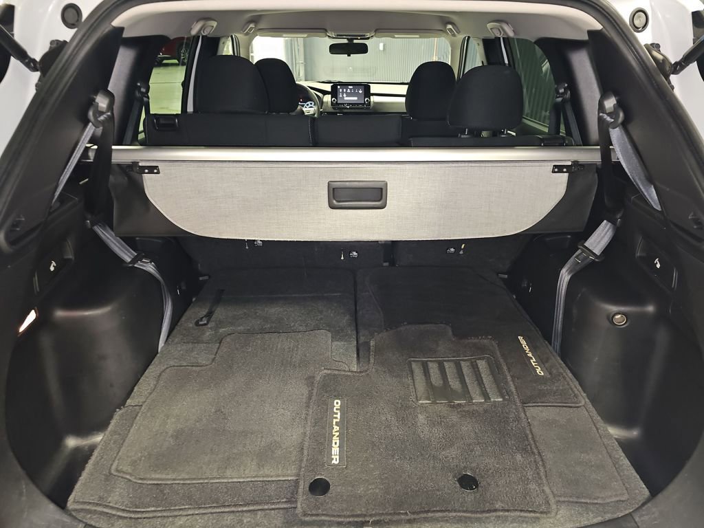 Used 2022 Mitsubishi Outlander ES image 21