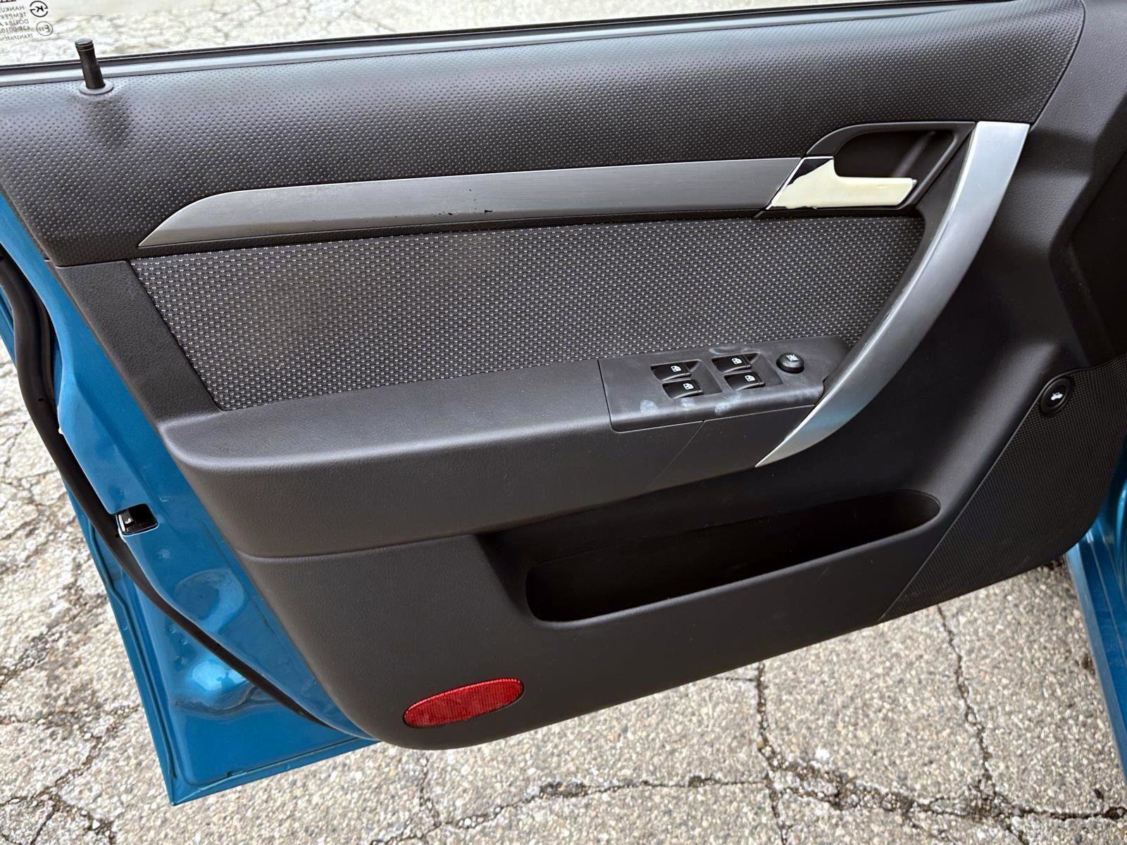 Used 2009 Chevrolet Aveo LT w/ Power and Convenience Package image 14