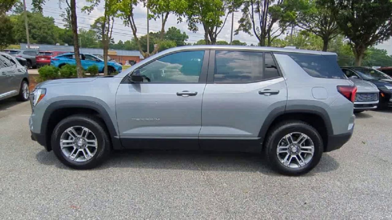 Used 2026 GMC Terrain Elevation image 4