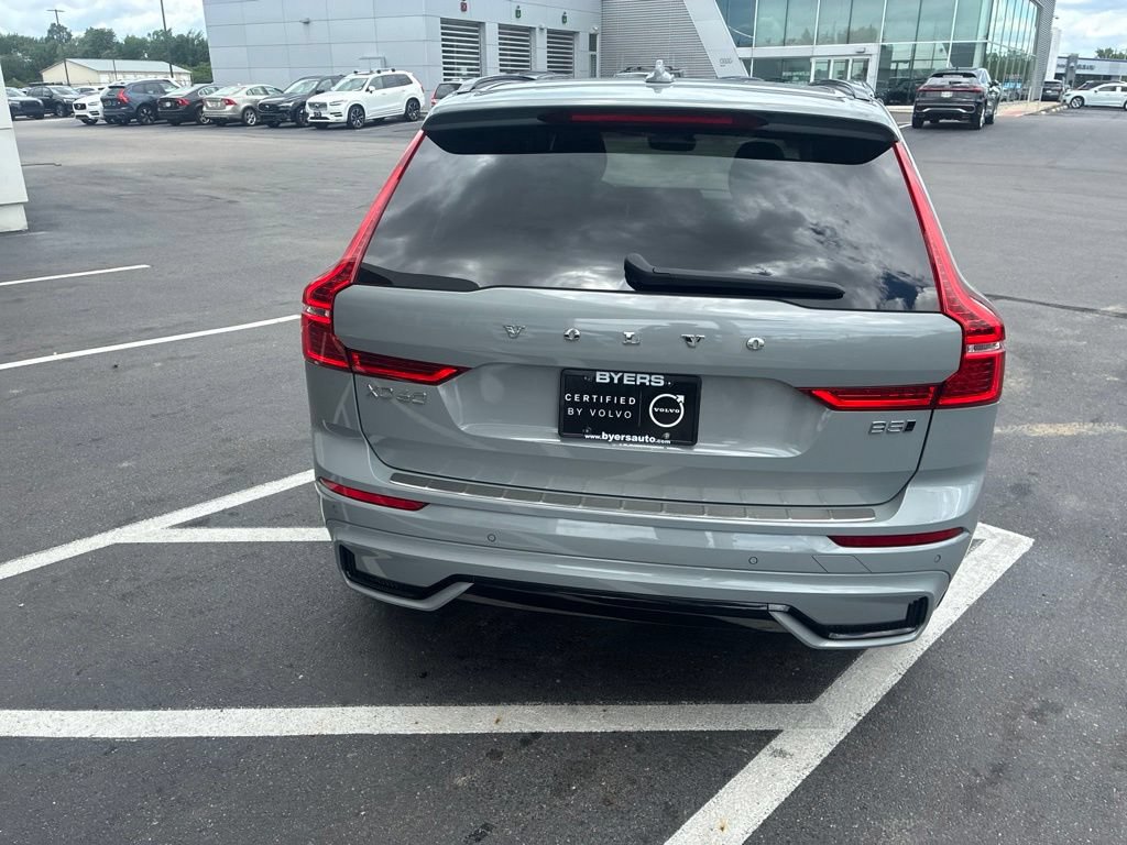 Used 2025 Volvo XC60 B5 Core w/ Protection Package Premier AWD/4WD image 5