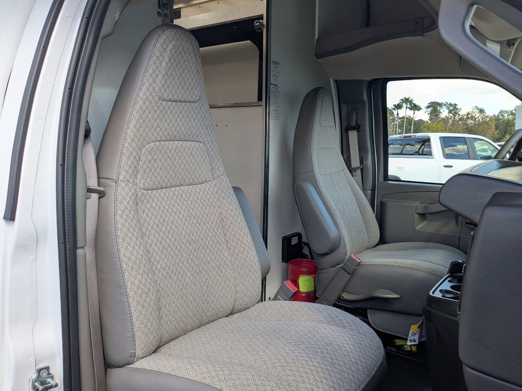 New 2025 Chevrolet Express 4500 w/ Power Convenience Package image 18