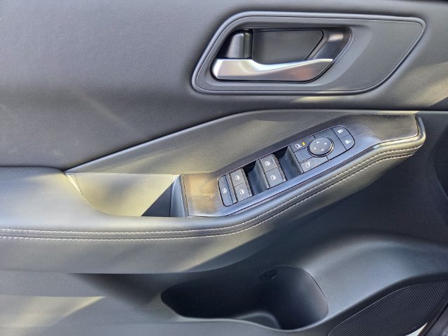 New 2026 Nissan Rogue SV FWD image 19