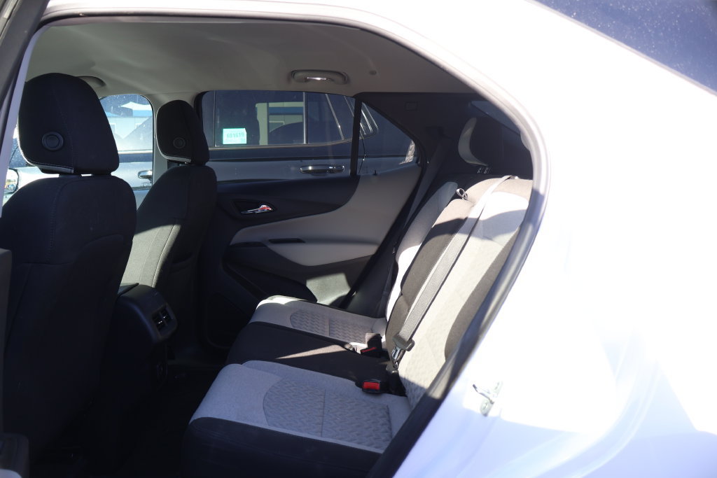 Used 2024 Chevrolet Equinox LS w/ LS Convenience Package FWD image 30