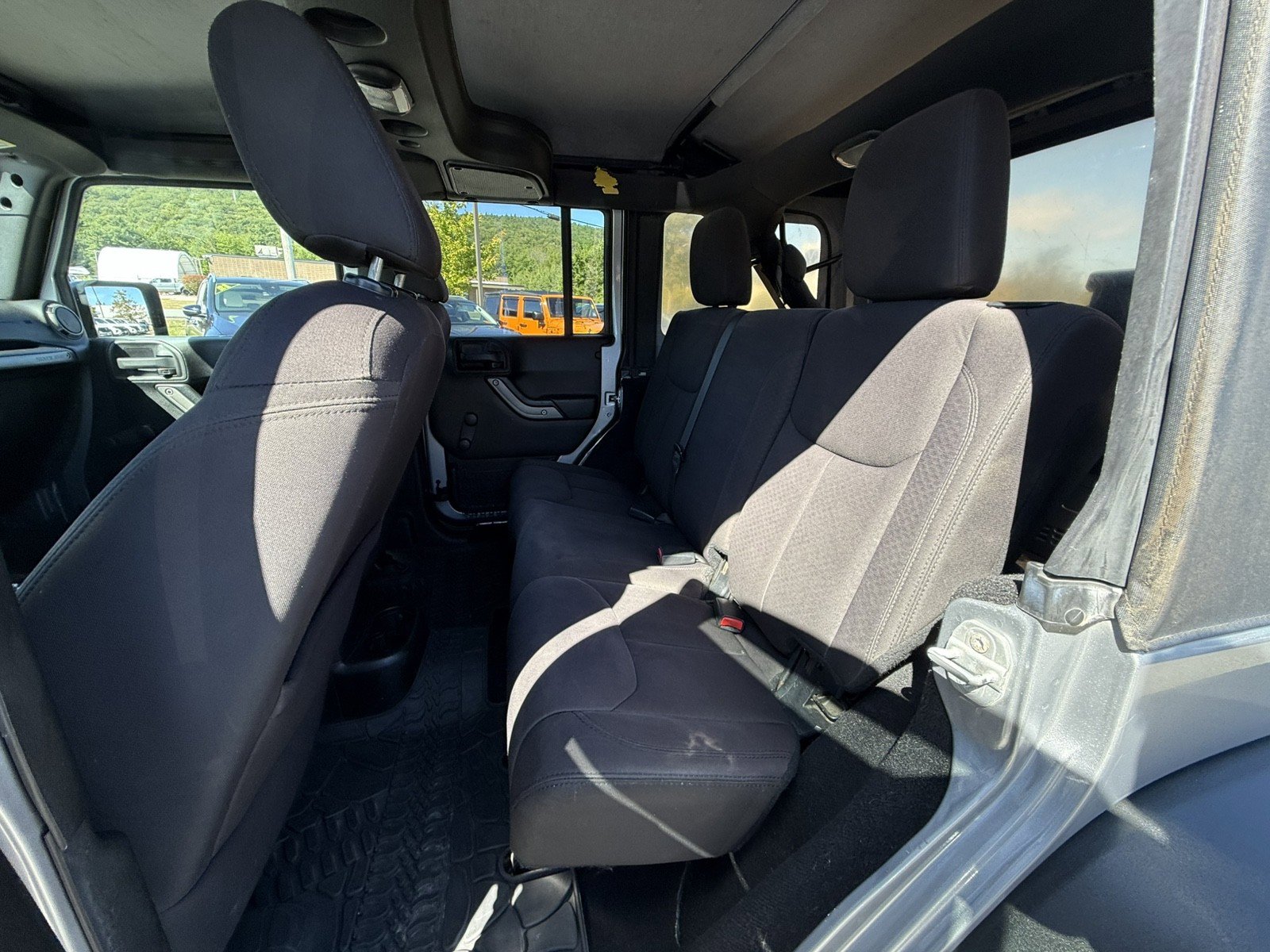 Used 2015 Jeep Wrangler Unlimited Sport AWD/4WD image 21
