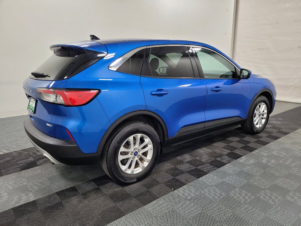 Used 2020 Ford Escape SE image 10