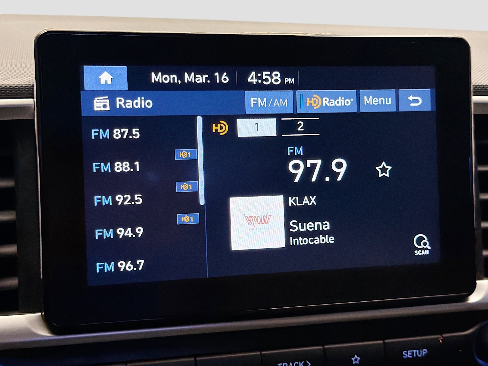 Used 2021 Hyundai Venue SEL FWD image 9