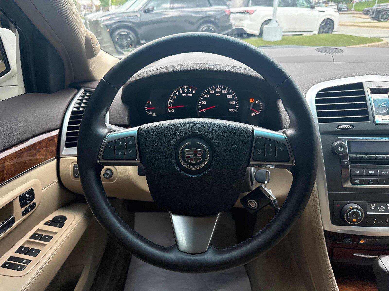Used 2009 Cadillac SRX AWD w/ Third Row Seating Package image 17