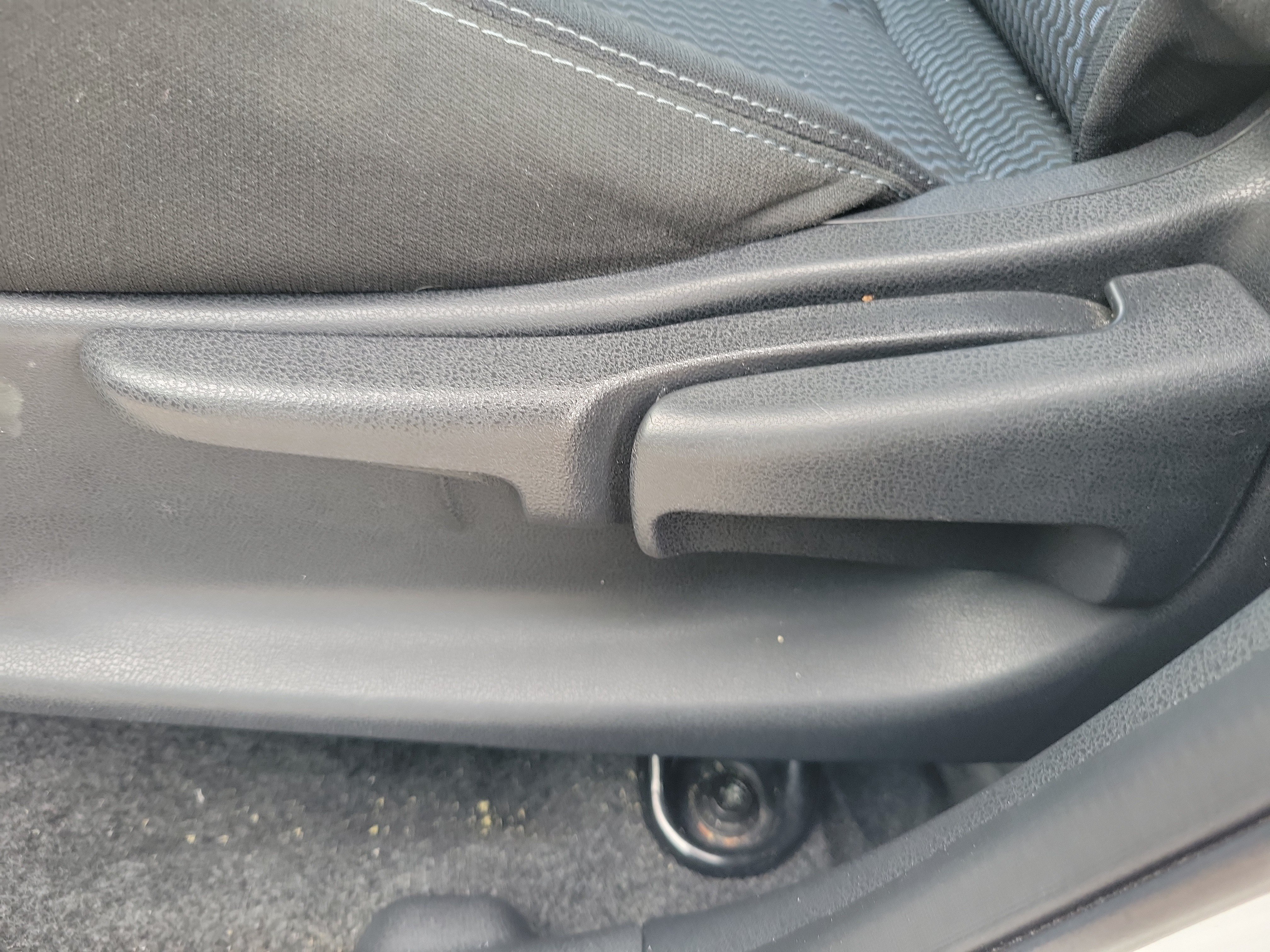 Used 2016 Nissan Versa Note SV FWD image 13