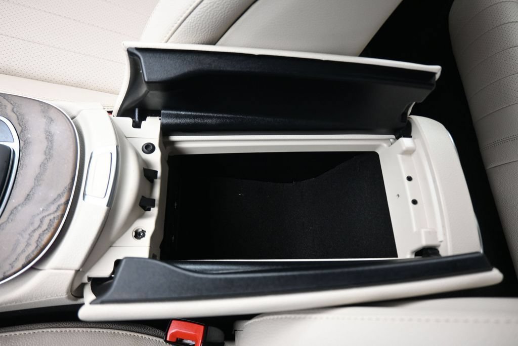Used 2022 Mercedes-Benz E 350 Sedan w/ AMG Line Exterior image 30