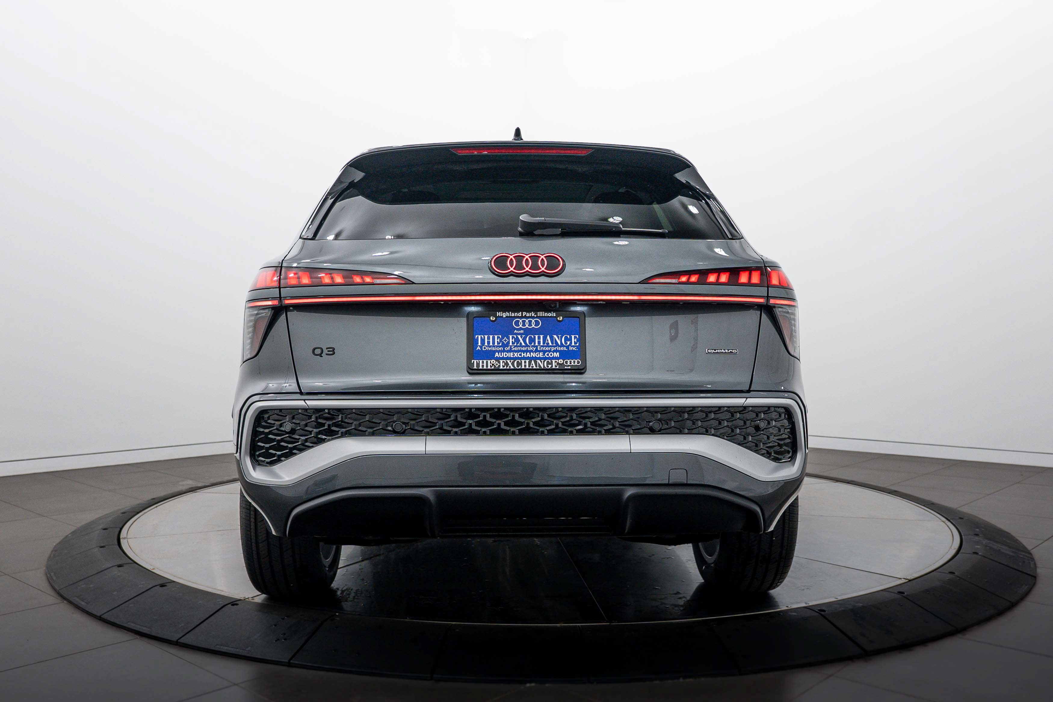 New 2026 Audi Q3 quattro 2.0T AWD/4WD image 19