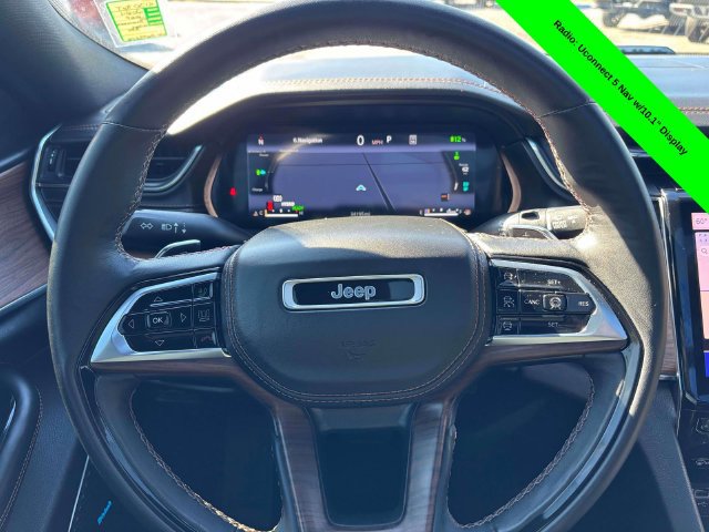 Used 2024 Jeep Grand Cherokee Summit AWD/4WD image 31