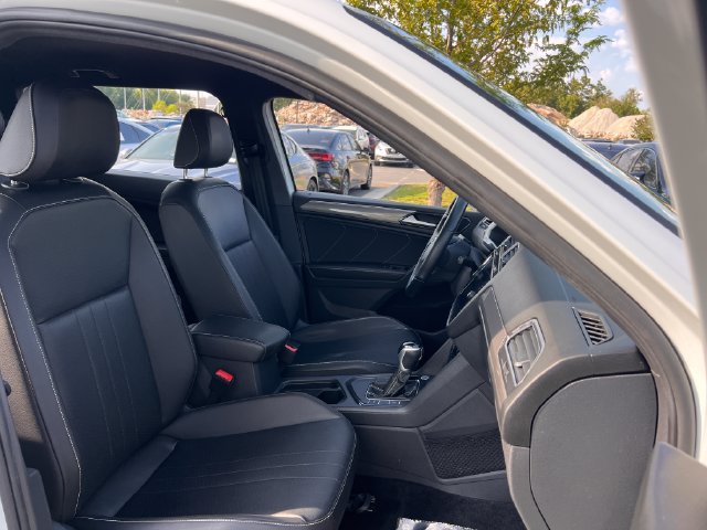 Used 2022 Volkswagen Tiguan SE R-Line FWD image 29