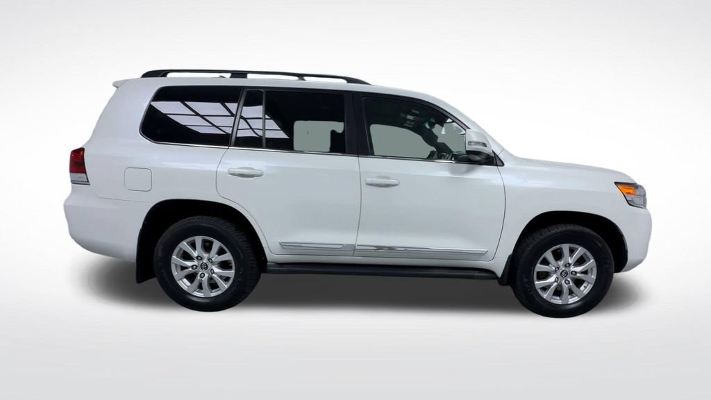 Used 2016 Toyota Land Cruiser AWD/4WD image 27