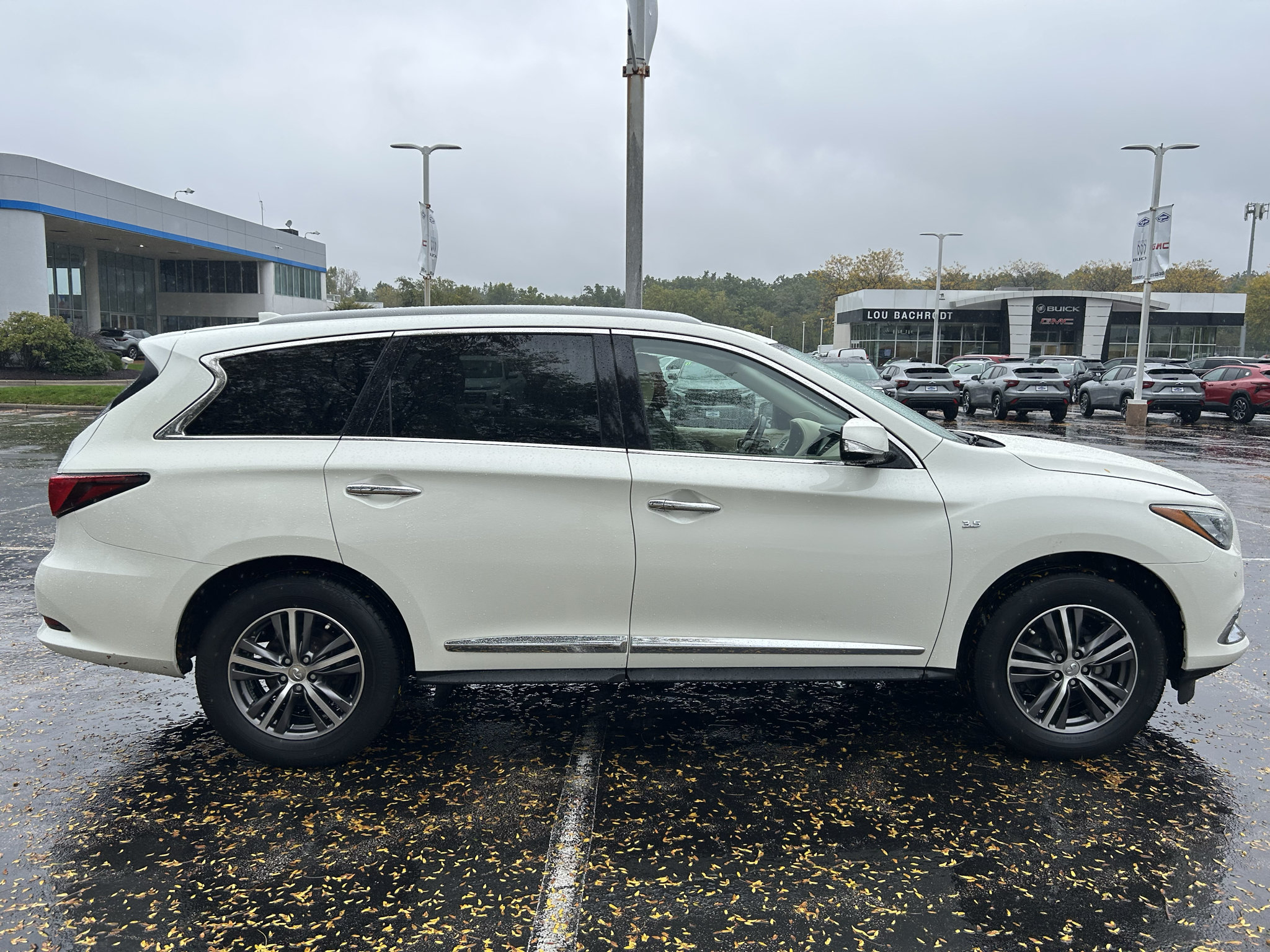 Used 2018 INFINITI QX60 FWD w/ Premium Plus Package image 8