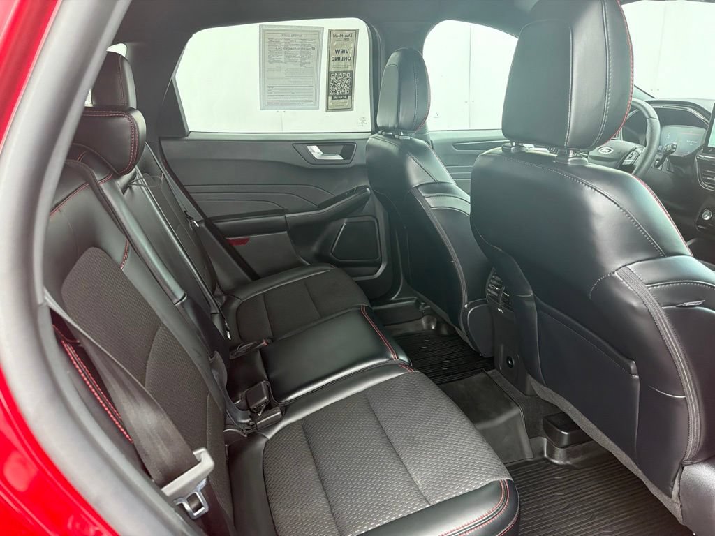 Used 2024 Ford Escape ST-Line w/ Tech Pack #1 AWD/4WD image 6