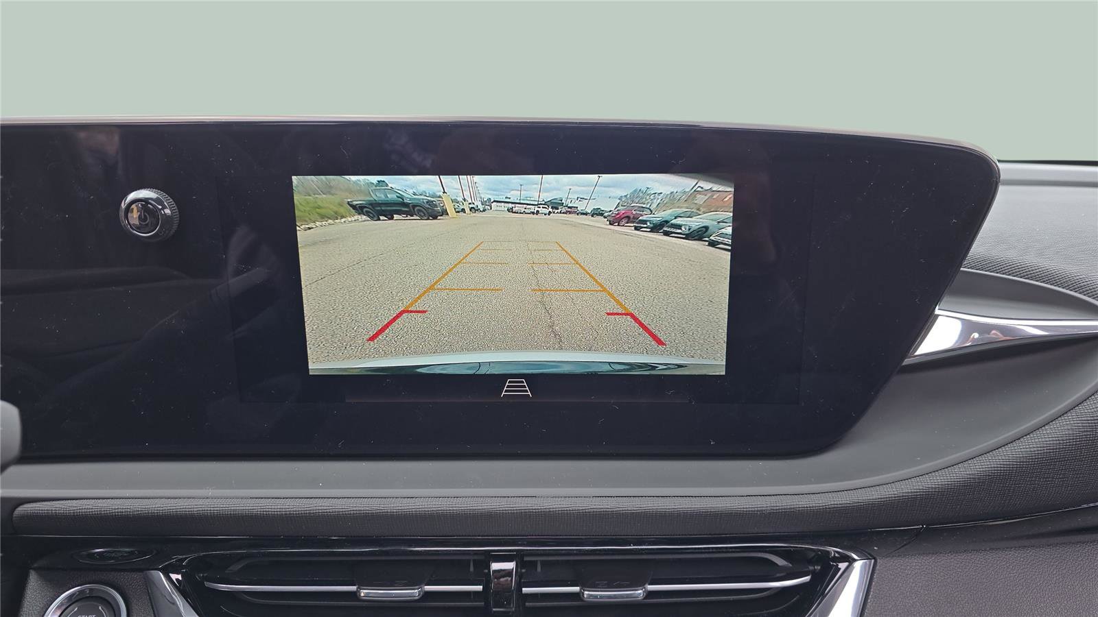 Used 2025 Buick Envista Sport Touring w/ Convenience I Package image 18