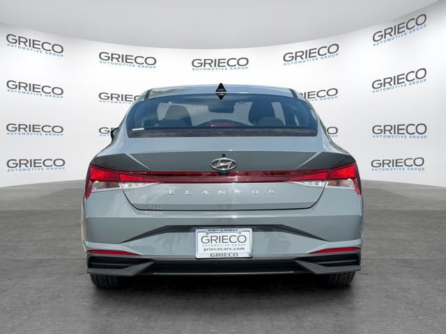 Used 2022 Hyundai Elantra SEL FWD image 6