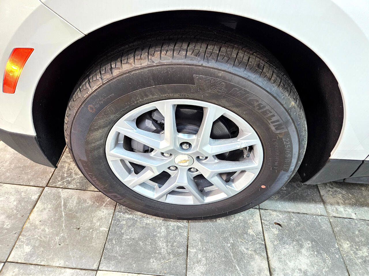 Used 2024 Chevrolet Equinox LS w/ LS Convenience Package image 36