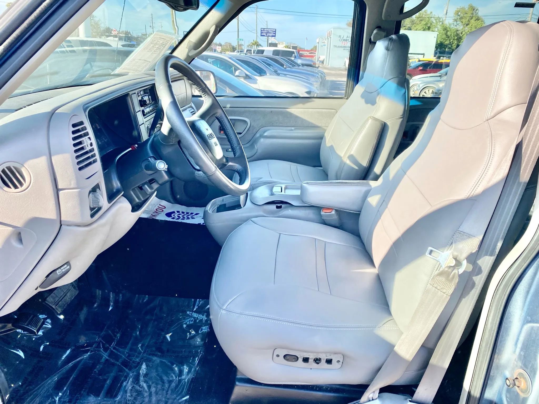 Used 1999 Chevrolet Tahoe Z71 w/ Preferred Equipment Group image 9