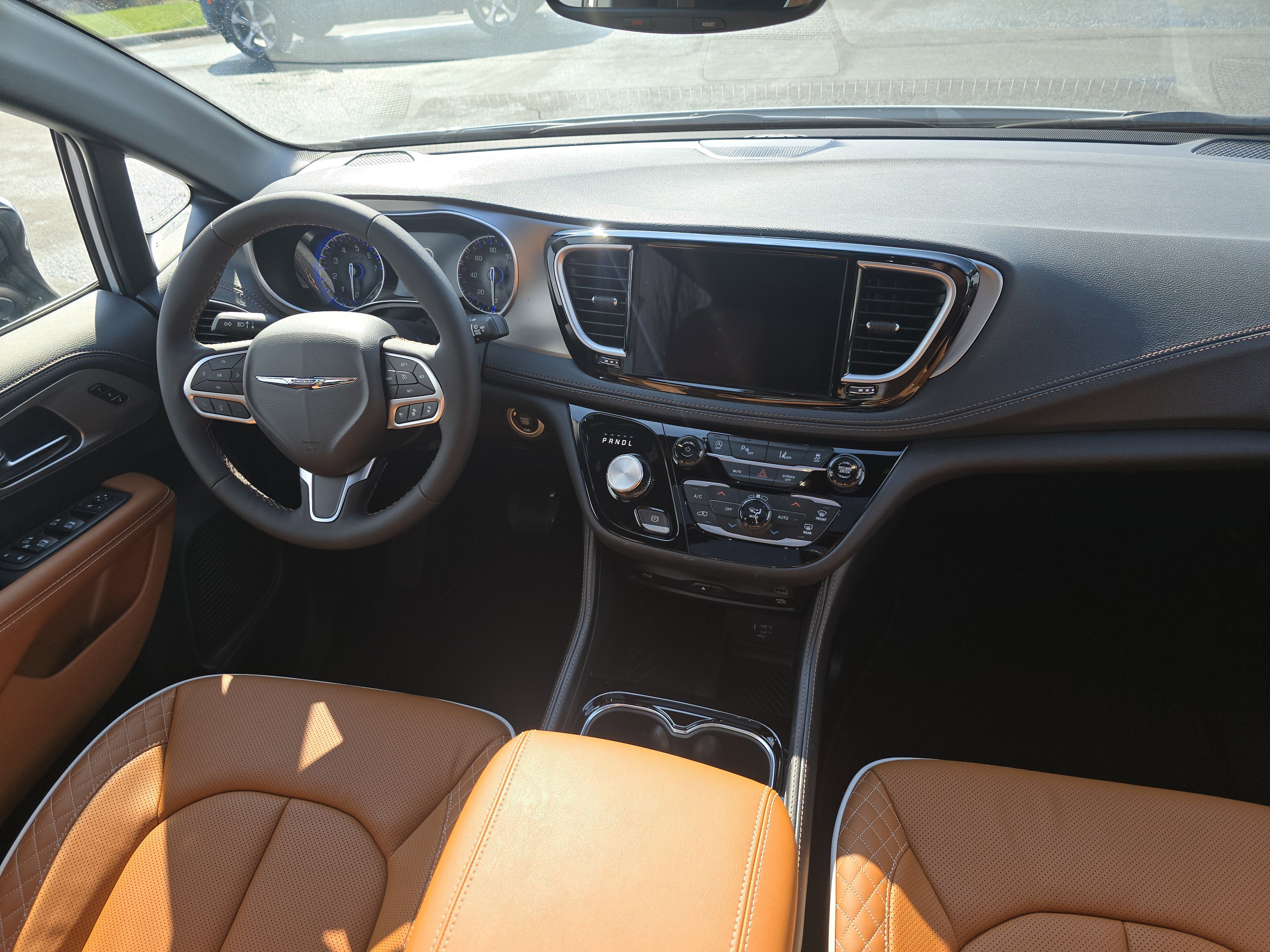 New 2026 Chrysler Pacifica Pinnacle image 26