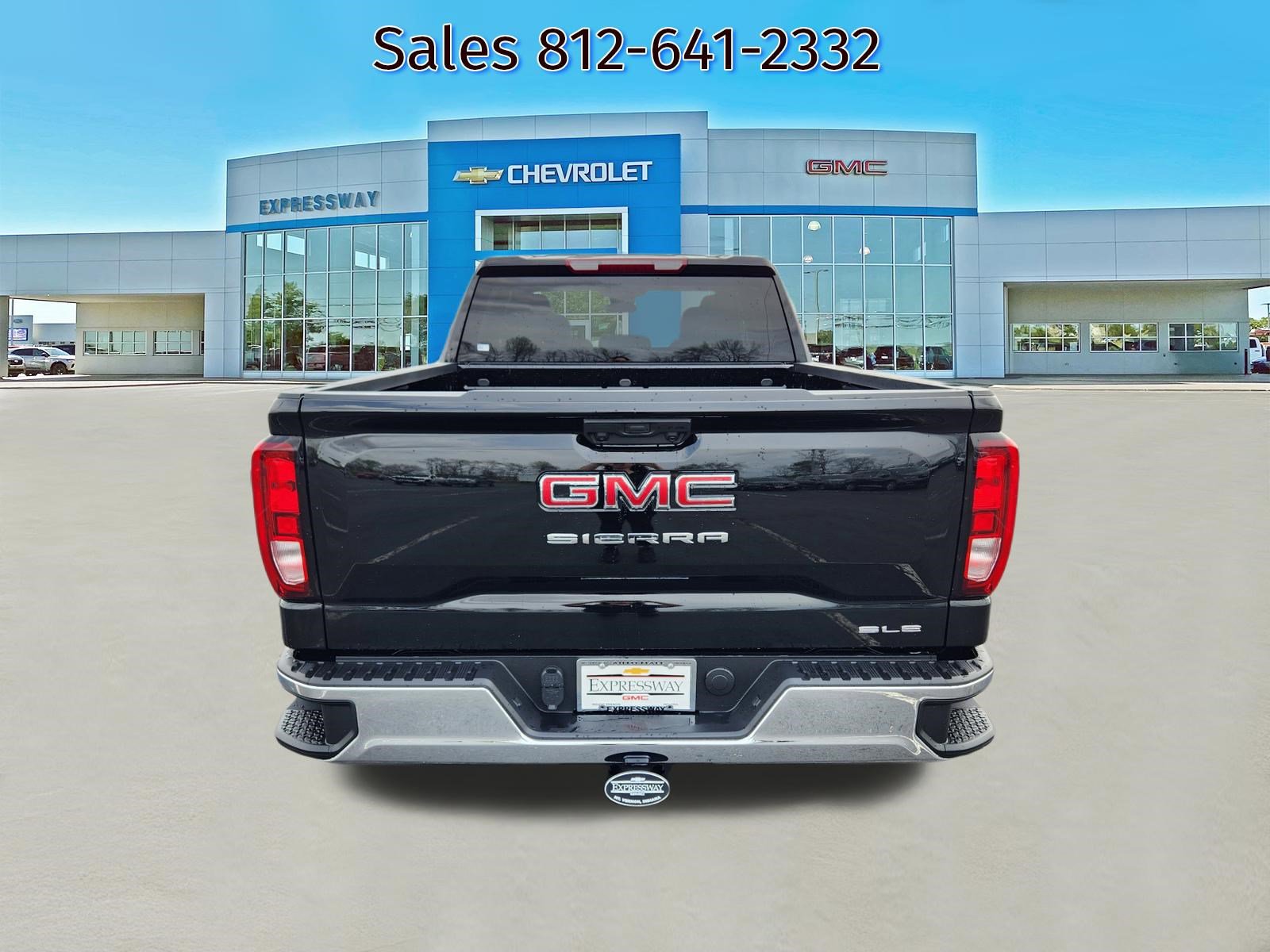 New 2026 GMC Sierra 1500 SLE image 4