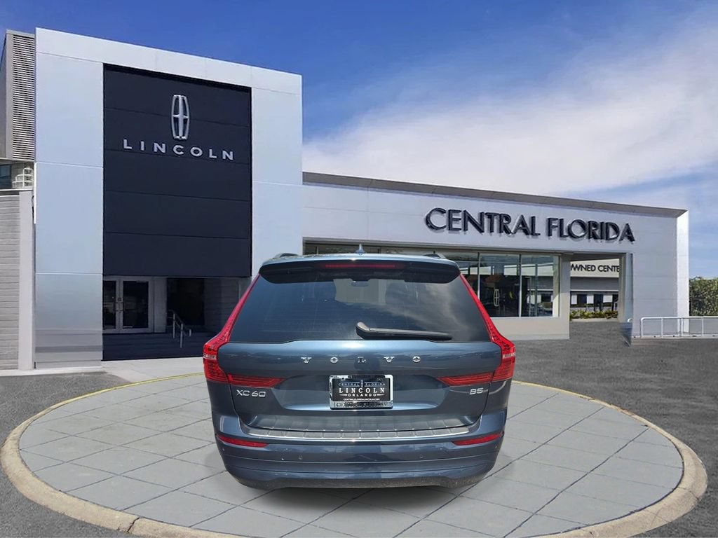 Used 2023 Volvo XC60 B5 Core w/ Climate Package FWD image 4