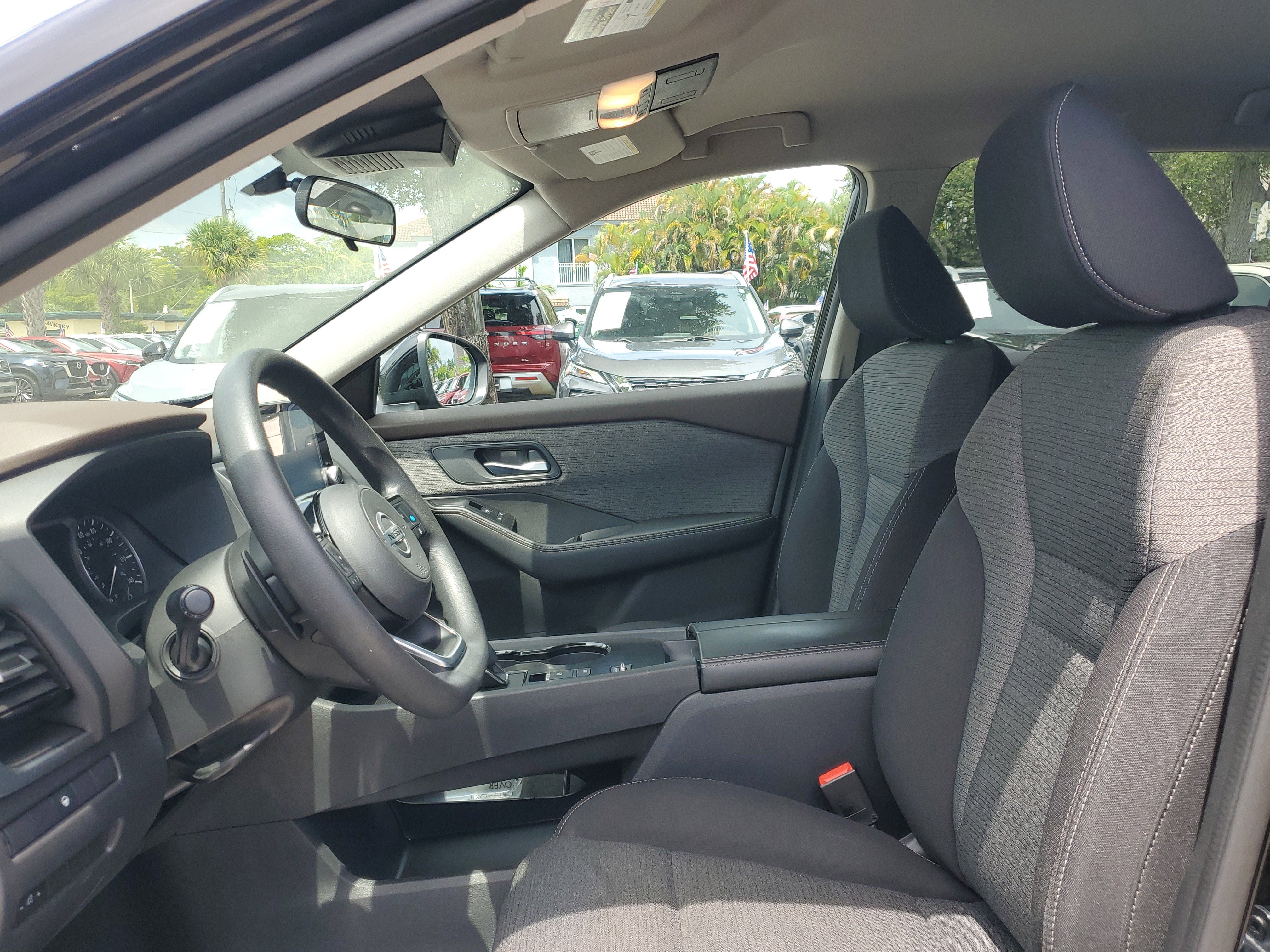 Certified 2021 Nissan Rogue SV image 9