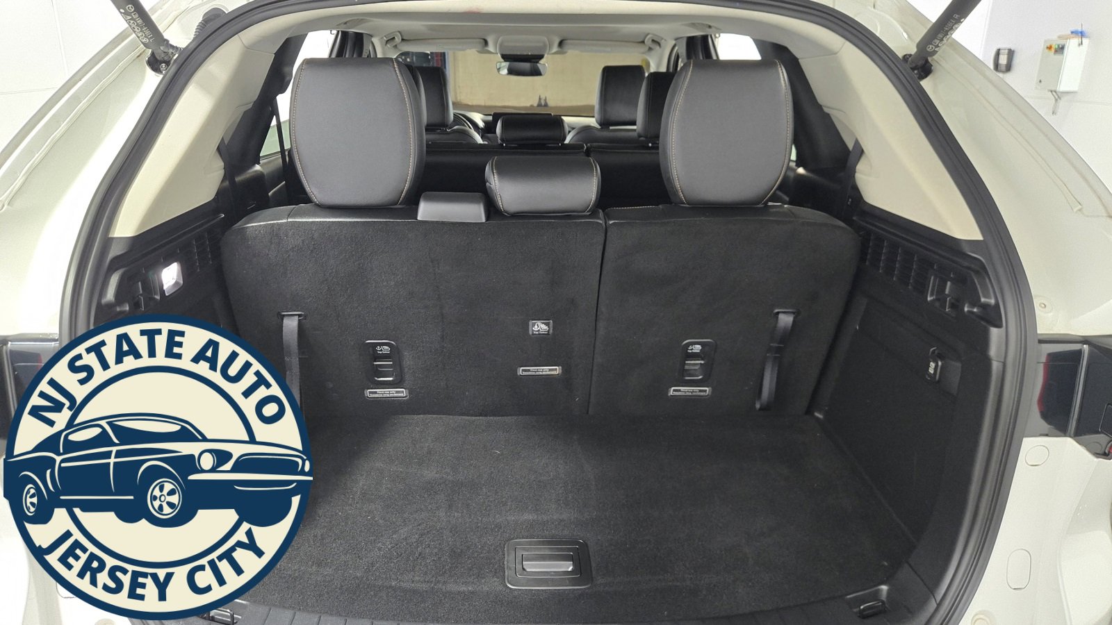 Used 2024 MAZDA CX-90 3.3 Turbo w/ Preferred Plus image 33