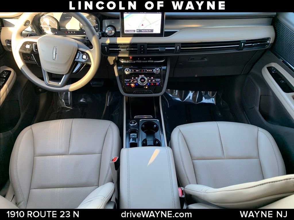 Certified 2022 Lincoln Corsair AWD w/ Equipment Group 101A image 17