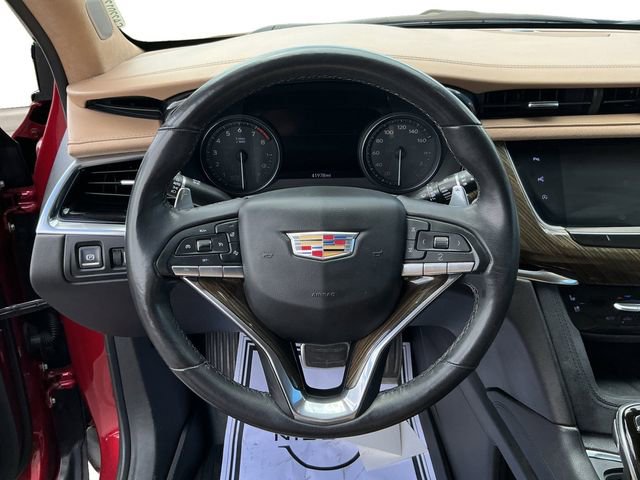 Used 2020 Cadillac XT6 Sport w/ Platinum Package AWD/4WD image 2