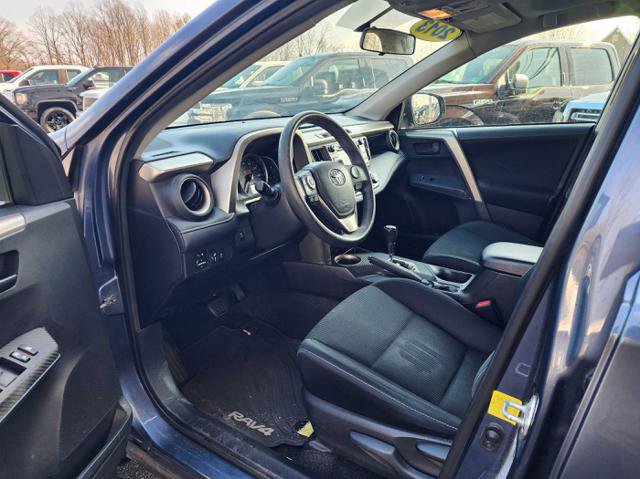 Used 2013 Toyota RAV4 XLE AWD/4WD image 10