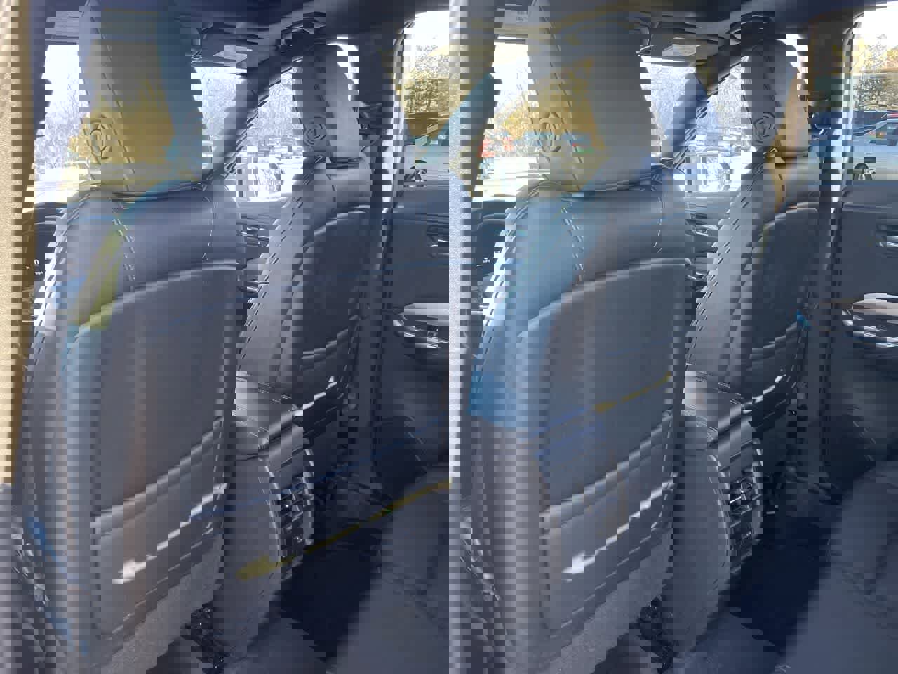 Certified 2023 Cadillac XT4 Premium Luxury w/ Technology Package image 20