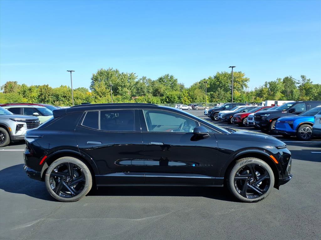 New 2025 Chevrolet Equinox EV RS image 2