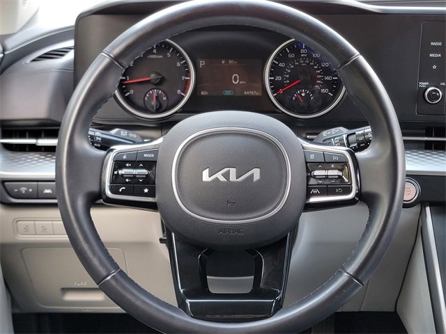 Used 2023 Kia Carnival LX image 33